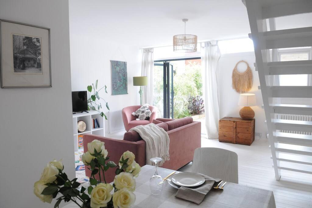 Light Filled Mid- Century 3 Bed Cottage In Dulwich London Luaran gambar