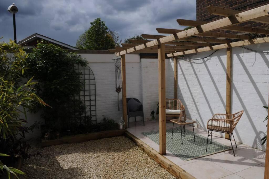 Light Filled Mid- Century 3 Bed Cottage In Dulwich London Luaran gambar